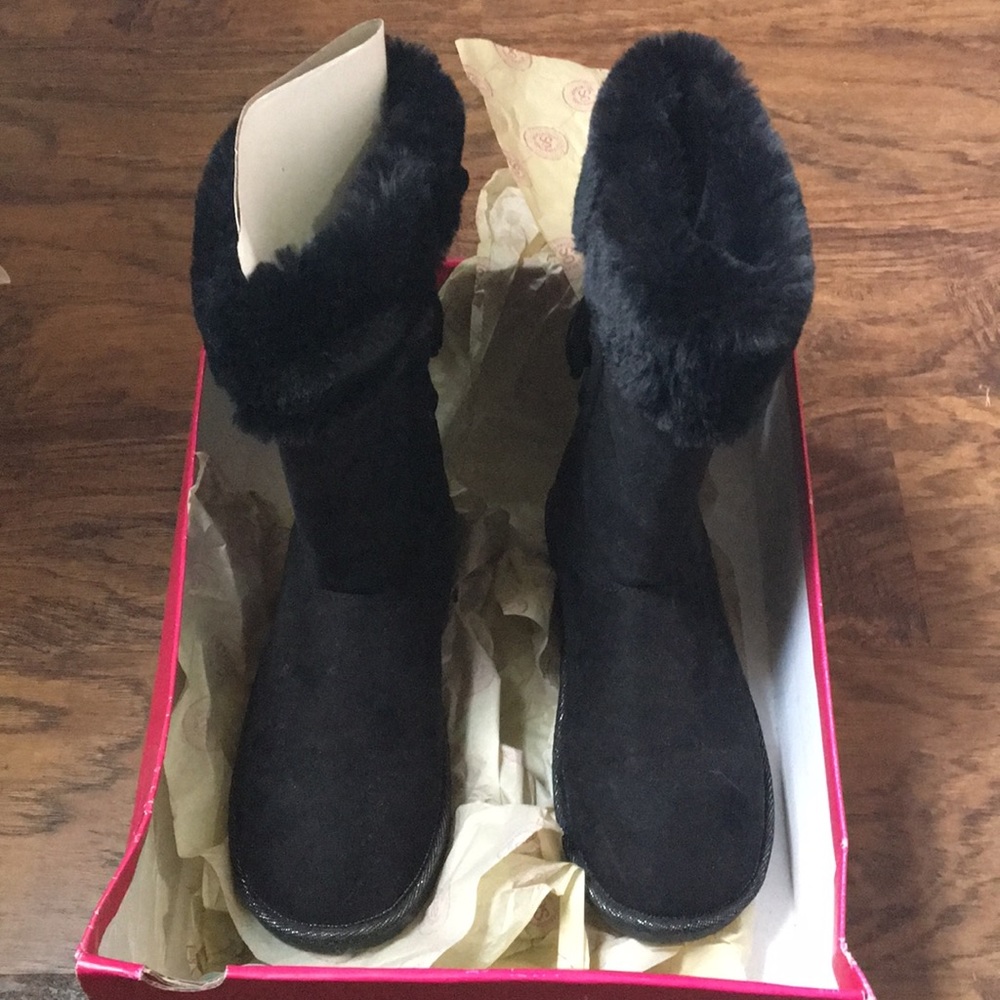 SO black Ladies size 5 boots